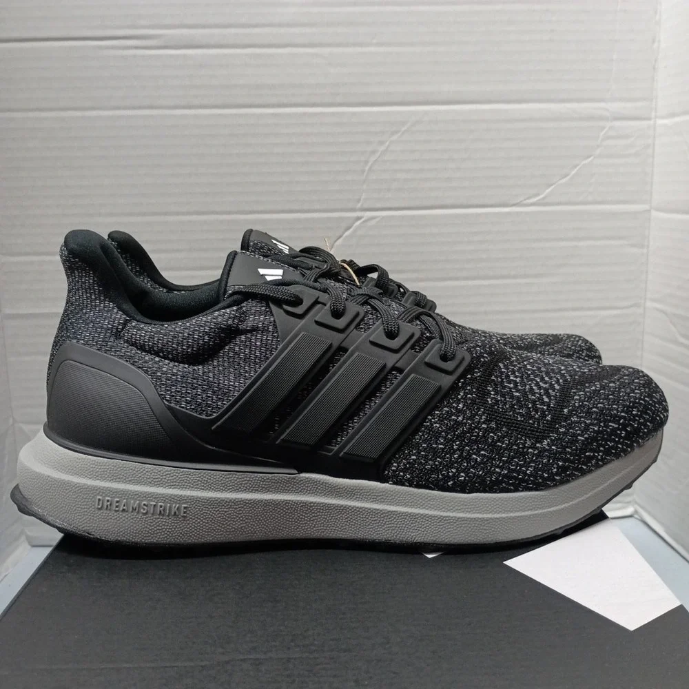 Adidas Ultradream DNA Men 10.5 Sneakers Shoes Athletic Running Black Gray JP7690